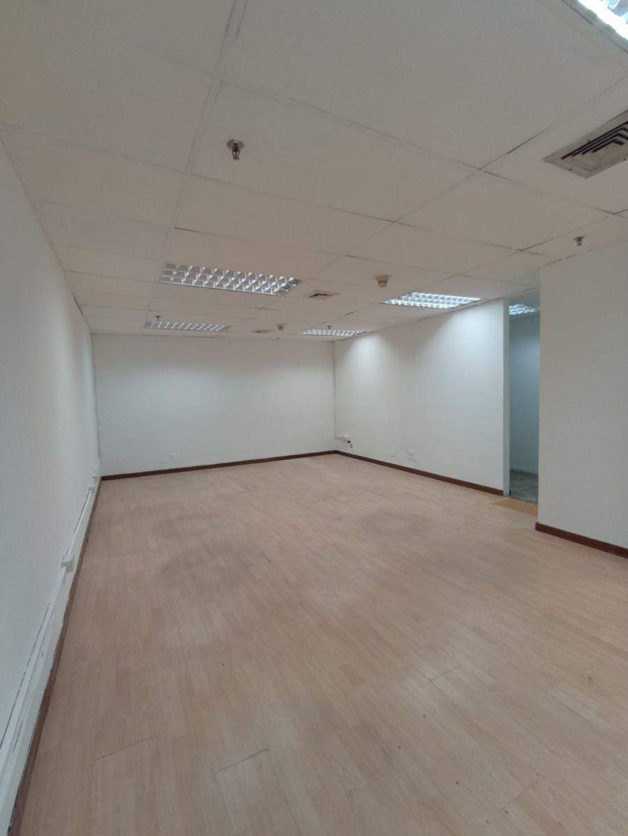 Foto Oficina en Alquiler en Campo Alegre, Chacao, Miranda - U$D 1.800 - OFA180844 - BienesOnLine