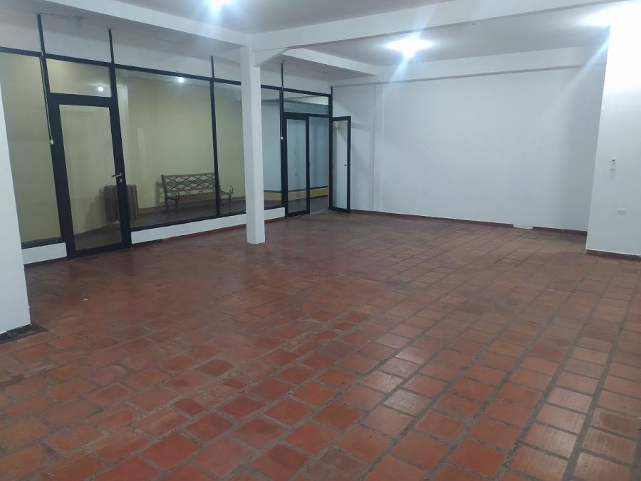 Foto Local en Alquiler en Barcelona, Anzotegui - U$D 60 - LOA207397 - BienesOnLine