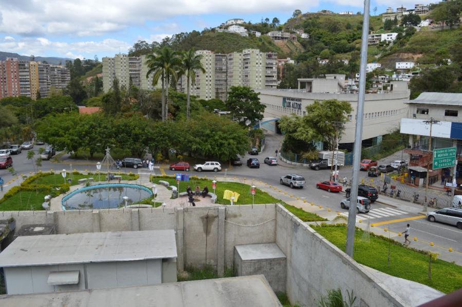 Foto Apartamento en Alquiler en Los Teques, Miranda - U$D 300 - APA170304 - BienesOnLine