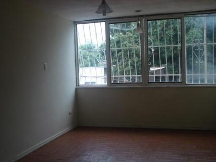 Foto Apartamento en Alquiler en maracay, Maracay, Aragua - BsF 2.500 - APA19612 - BienesOnLine