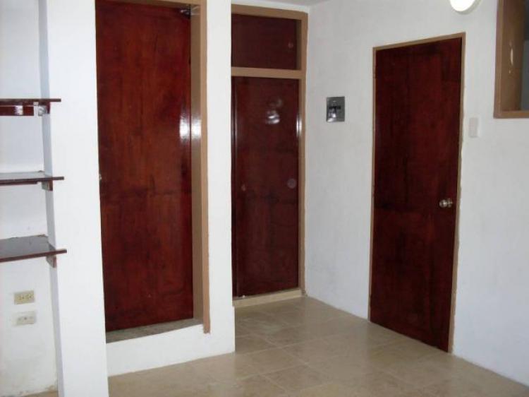Foto Apartamento en Alquiler en maracay, Maracay, Aragua - BsF 2.500 - APA17020 - BienesOnLine