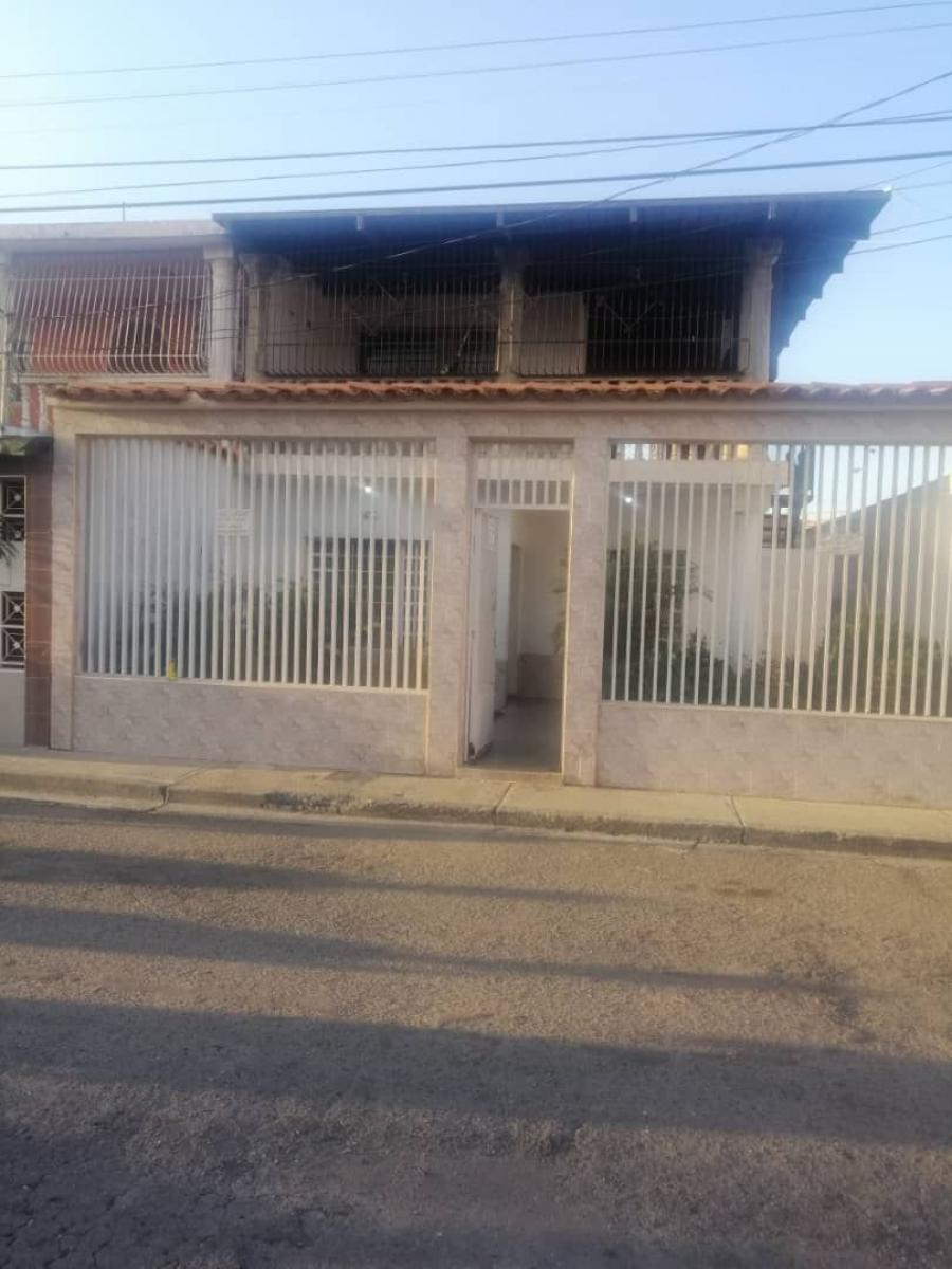 Foto Casa en Venta en Oeste, Barquisimeto, Lara - U$D 27.000 - CAV207368 - BienesOnLine