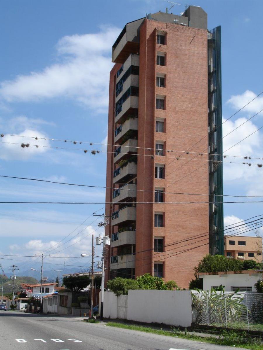 Foto Amplio Apartamento Las Acacias