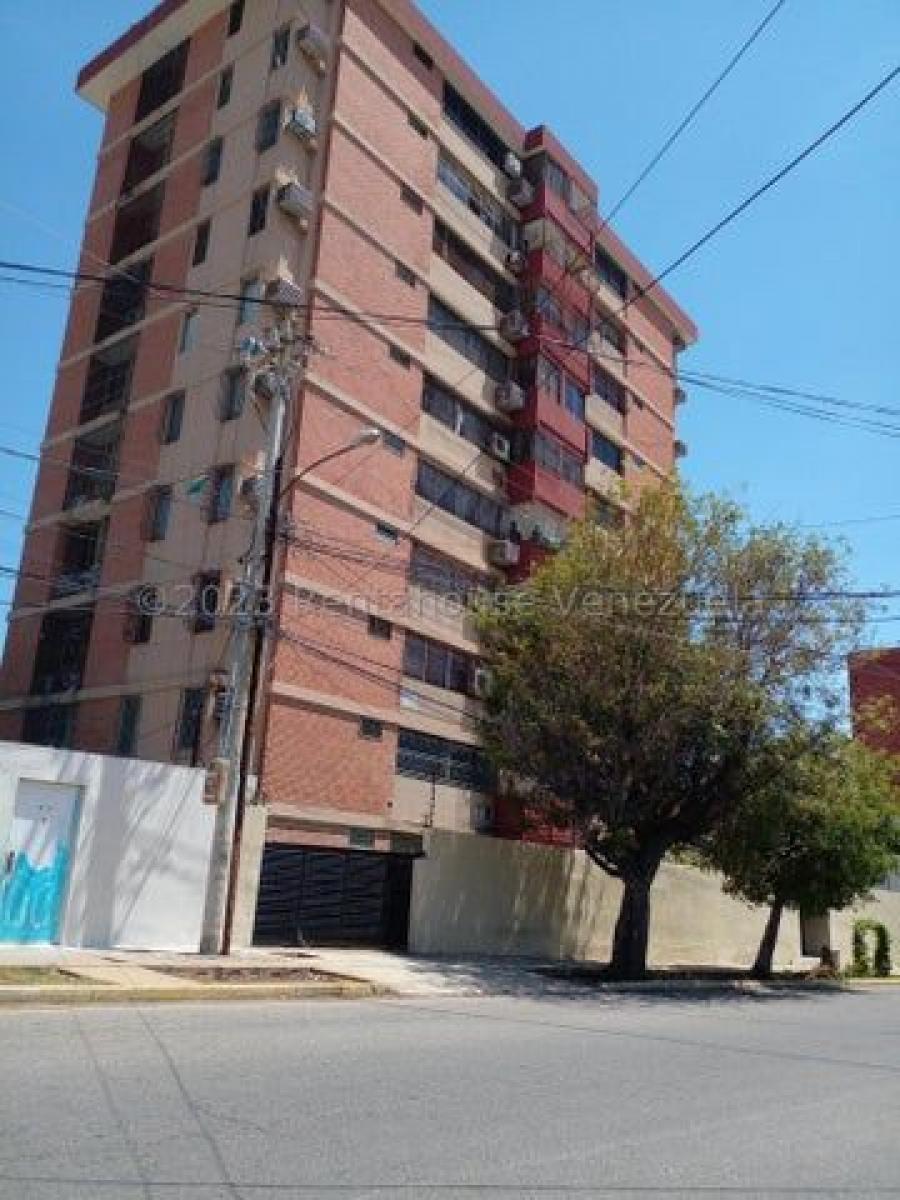 Foto Apartamento en Alquiler en Maracaibo, Zulia - U$D 200 - APA202476 - BienesOnLine