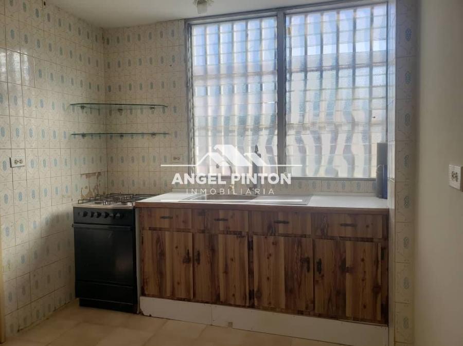 Foto Apartamento en Alquiler en Maracaibo, Zulia - U$D 150 - APA215602 - BienesOnLine