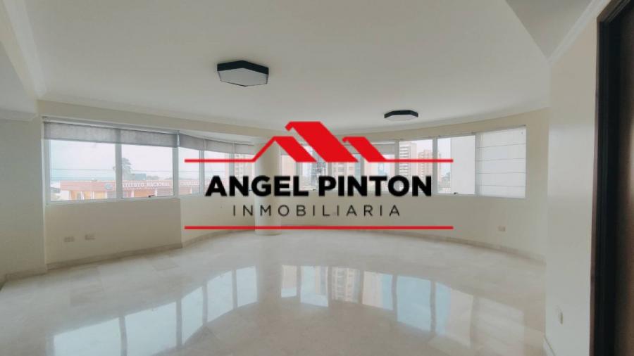 Foto Apartamento en Alquiler en Av El Milagro, Maracaibo, Zulia - U$D 800 - APA173237 - BienesOnLine