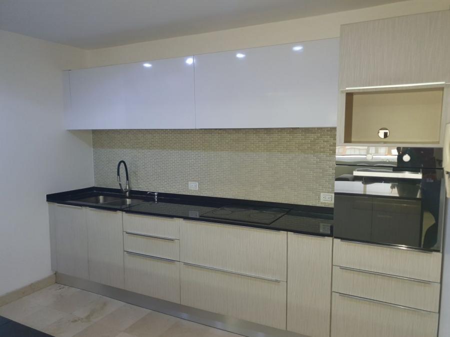 Foto Apartamento en Alquiler en AVE EL MILAGRO, Maracaibo, Zulia - U$D 650 - APA149151 - BienesOnLine