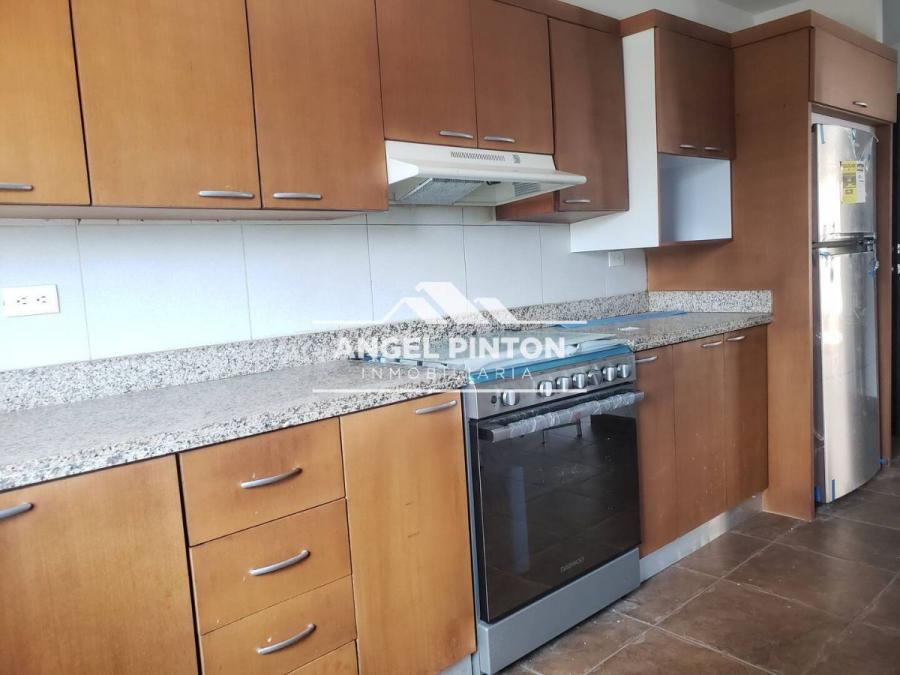 Foto Apartamento en Alquiler en Don bosco, Maracaibo, Zulia - U$D 650 - APA204618 - BienesOnLine