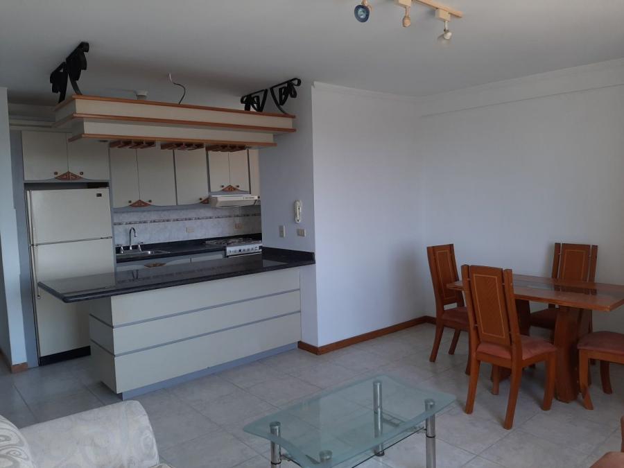 Foto Apartamento en Alquiler en Olegario Villalobos, La lago, Zulia - U$D 200 - APA148504 - BienesOnLine