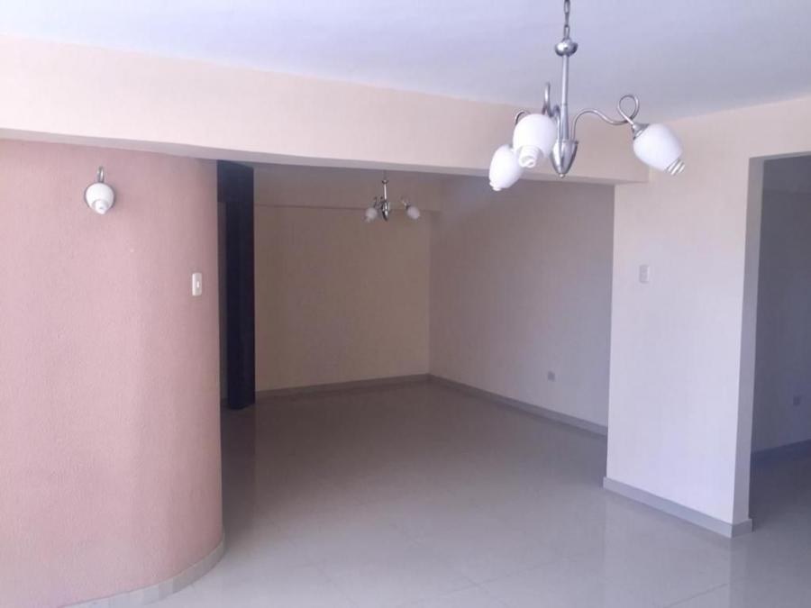 Foto Apartamento en Alquiler en SANTA RITA, Maracaibo, Zulia - U$D 200 - APA147836 - BienesOnLine