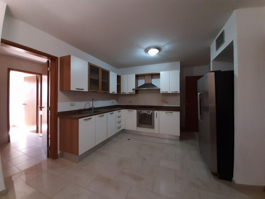 Foto Apartamento en Alquiler en TIERRA NEGRA, Maracaibo, Zulia - U$D 400 - APA152225 - BienesOnLine