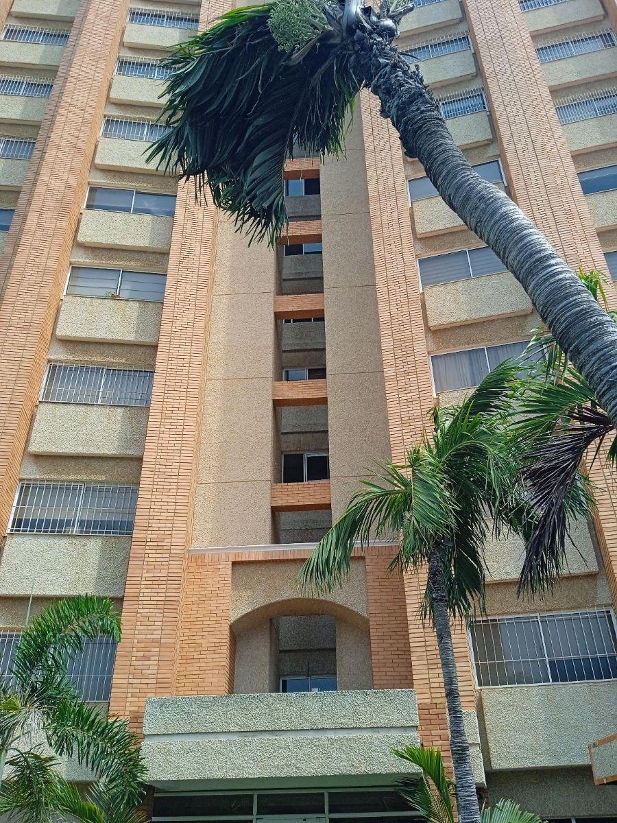 Foto Apartamento en Venta en Maracaibo, Zulia - U$D 70.000 - APV185795 - BienesOnLine