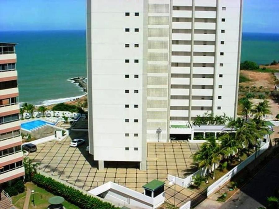 Foto Apartamento en Alquiler en urimare, PLaya Grande, Vargas - U$D 250 - APA173365 - BienesOnLine