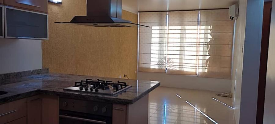 Foto Apartamento en Alquiler en Colinas de la Tahona, Baruta, Distrito Federal - U$D 600 - APA208104 - BienesOnLine