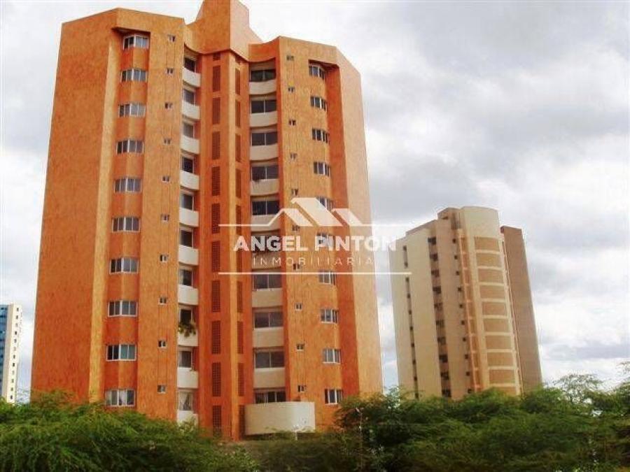 Foto Apartamento en Alquiler en El Milagro, Maracaibo, Zulia - U$D 350 - APA198758 - BienesOnLine