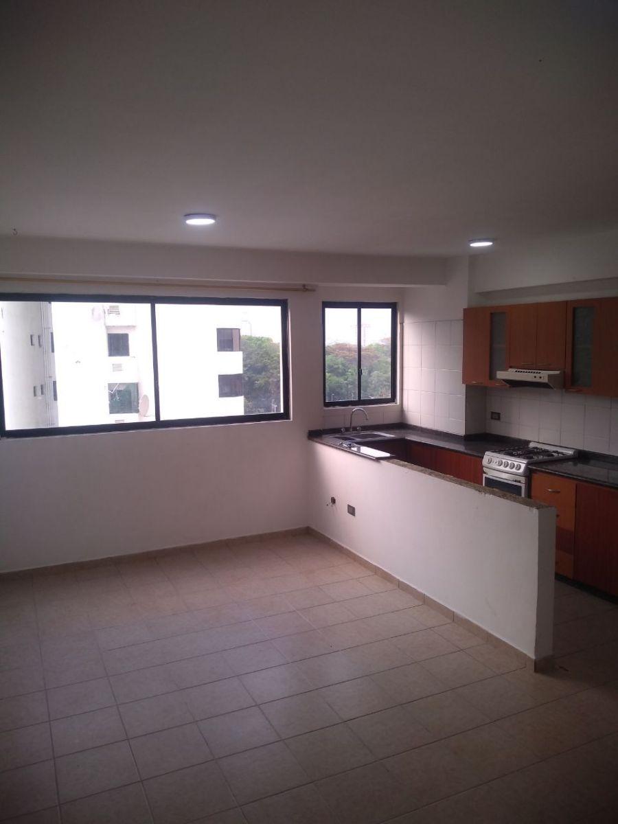 Foto Apartamento en Alquiler en San Jse, Valencia, Carabobo - U$D 230 - APA194696 - BienesOnLine