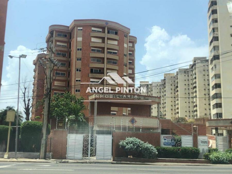 Foto Apartamento en Alquiler en La Lago, Maracaibo, Zulia - U$D 400 - APA225069 - BienesOnLine