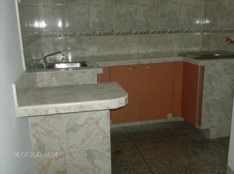 Foto Apartamento en Alquiler en Maracay, Aragua - BsF 2.500 - APA16482 - BienesOnLine