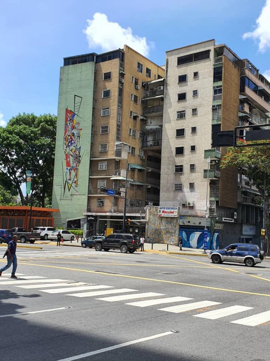 Foto Apartamento en Venta en Caracas, Distrito Federal - U$D 100.000 - APV180494 - BienesOnLine