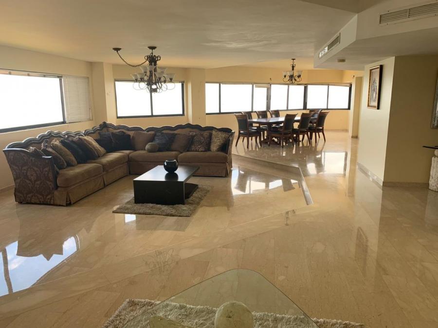 Foto Apartamento en Venta en Maracaibo, Maracaibo, Zulia - U$D 300.000 - APV125491 - BienesOnLine