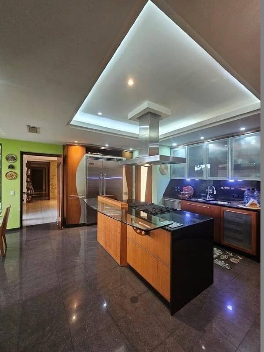 Home in Metric Way