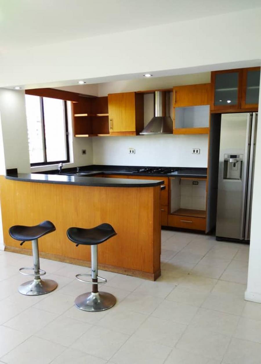 Foto Apartamento en Venta en Los Mangos, Valencia, Carabobo - U$D 33.000 - APV131293 - BienesOnLine