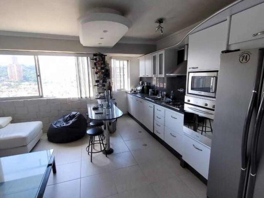 Foto Apartamento en Alquiler en LOS MANGOS, Valencia, Carabobo - U$D 500 - APA223440 - BienesOnLine