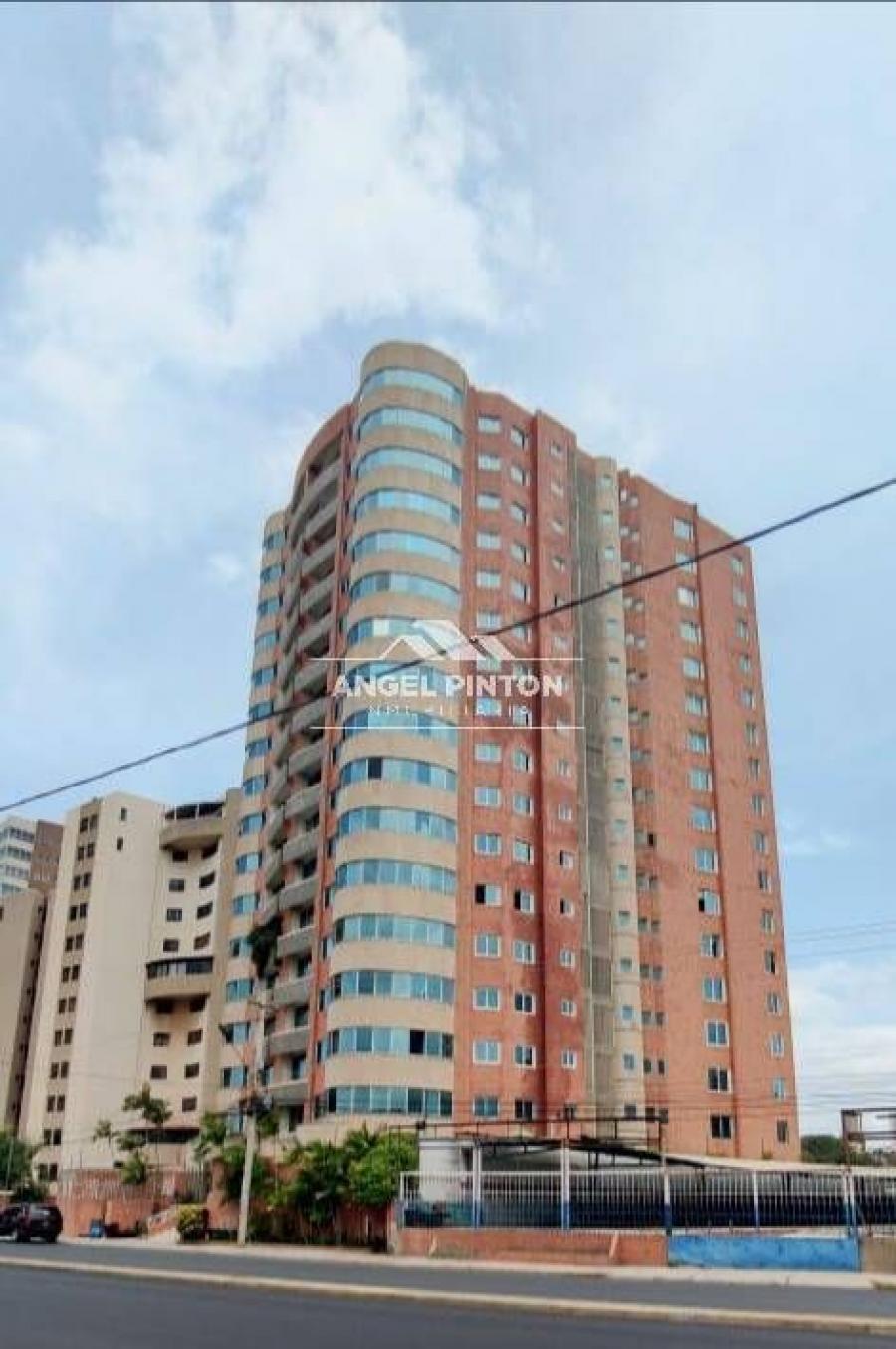Foto Apartamento en Venta en Maracaibo, Zulia - U$D 180.000 - APV199864 - BienesOnLine