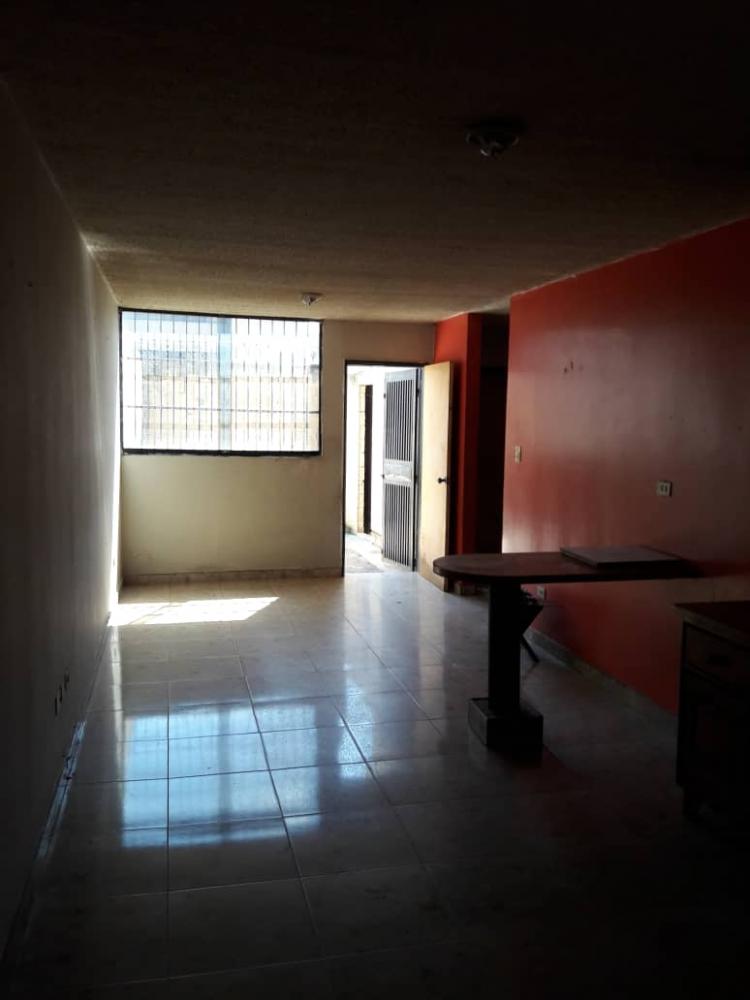 Foto Apartamento en Venta en Los Guayos, Carabobo - BsF 210.000 - APV107585 - BienesOnLine