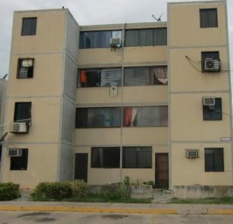 Foto Apartamento en Venta en Buenaventura, Los Guayos, Carabobo - BsF 13.200.000 - APV93759 - BienesOnLine