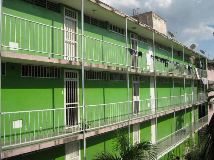 Foto Apartamento en Venta en Caa de Azucar, Maracay, Aragua - BsF 27.000.000 - APV99113 - BienesOnLine