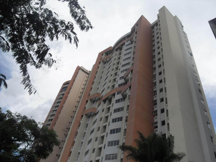 Foto Apartamento en Venta en Las Chimeneas Valencia Carabobo 20-2365  PRR Rosan, Carabobo - U$D 29.000 - APV133422 - BienesOnLine