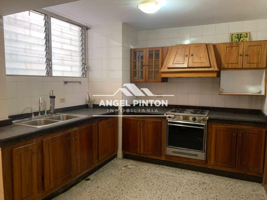 Foto Apartamento en Venta en Maracaibo, Zulia - U$D 17.000 - APV223721 - BienesOnLine