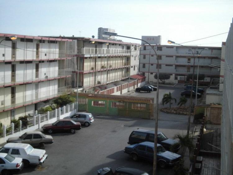 Foto Apartamento en Venta en Valentin Valiente, Cuman, Sucre - BsF 7.000 - APV106414 - BienesOnLine