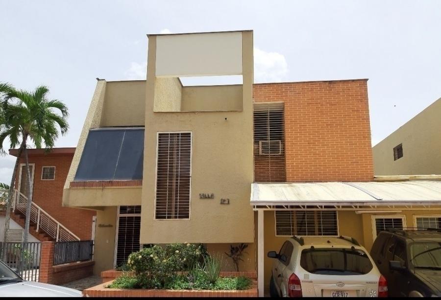 Foto Apartamento en Venta en ALTOS GUATAPARO, Valencia, Carabobo - U$D 290.000 - APV145396 - BienesOnLine