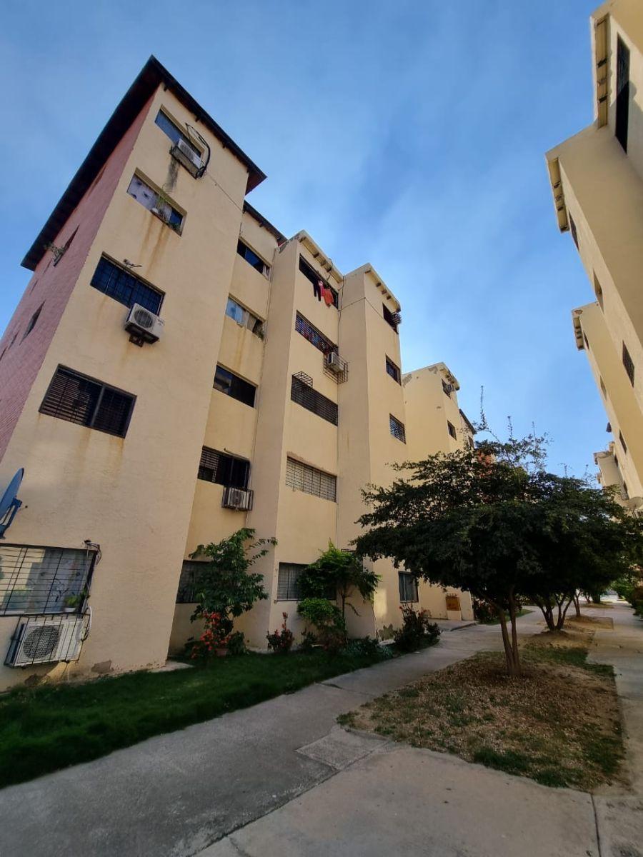 Foto Apartamento en Venta en Paraparal, Valencia, Carabobo - U$D 9.500 - APV163933 - BienesOnLine