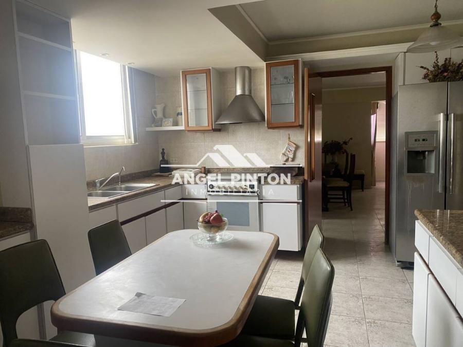 Foto Apartamento en Venta en AV LAS DELICIAS, Maracaibo, Zulia - U$D 21.500 - APV221398 - BienesOnLine
