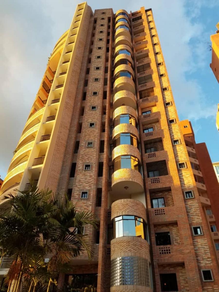 Foto Apartamento en Venta en La Trigalea., Valencia, Carabobo - U$D 280.000 - APV145115 - BienesOnLine