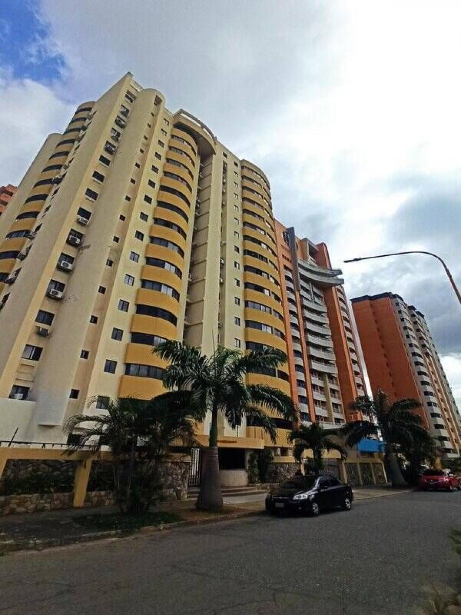 Foto Apartamento en Venta en LA TRIGALEA, Valencia, Carabobo - U$D 29.000 - APV221011 - BienesOnLine