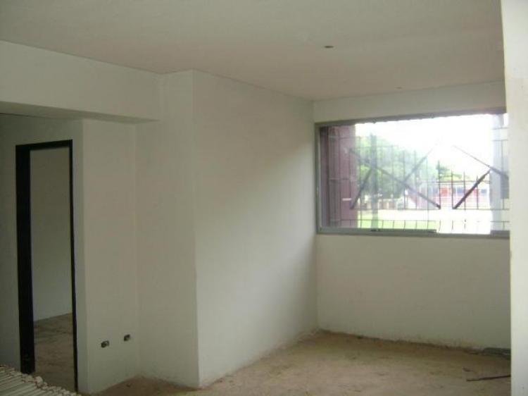 Foto Apartamento en Venta en Base Aragua, Maracay, Aragua - BsF 800.000 - APV37165 - BienesOnLine