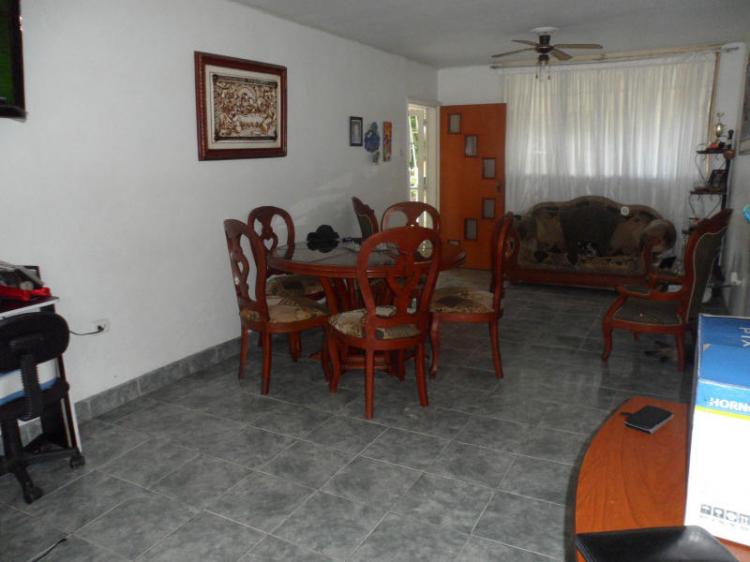 Foto Apartamento en Venta en Maracay, Aragua - BsF 910.000 - APV50614 - BienesOnLine