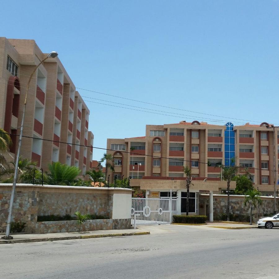 Foto Apartamento en Venta en Urbanizacion Playa El Angel, Porlamar, Nueva Esparta - U$D 100.000 - APV151519 - BienesOnLine