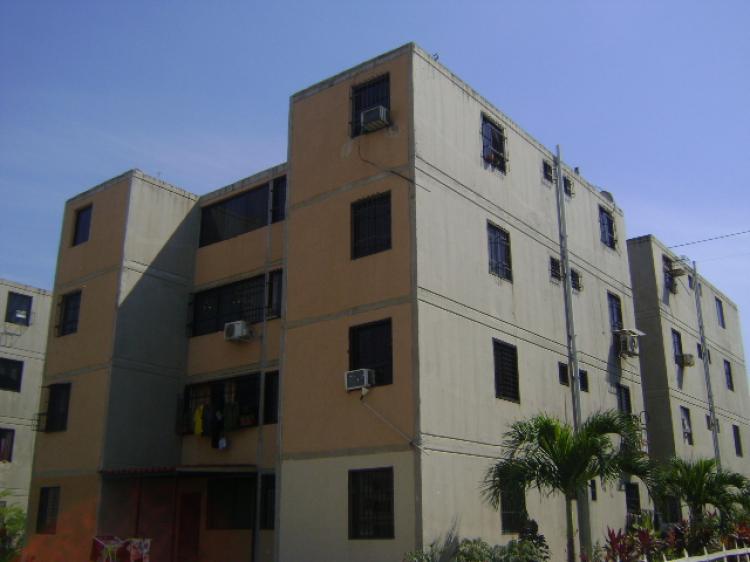 Foto Apartamento en Venta en Los Guayos, Los Guayos, Carabobo - BsF 8.600.000 - APV71515 - BienesOnLine