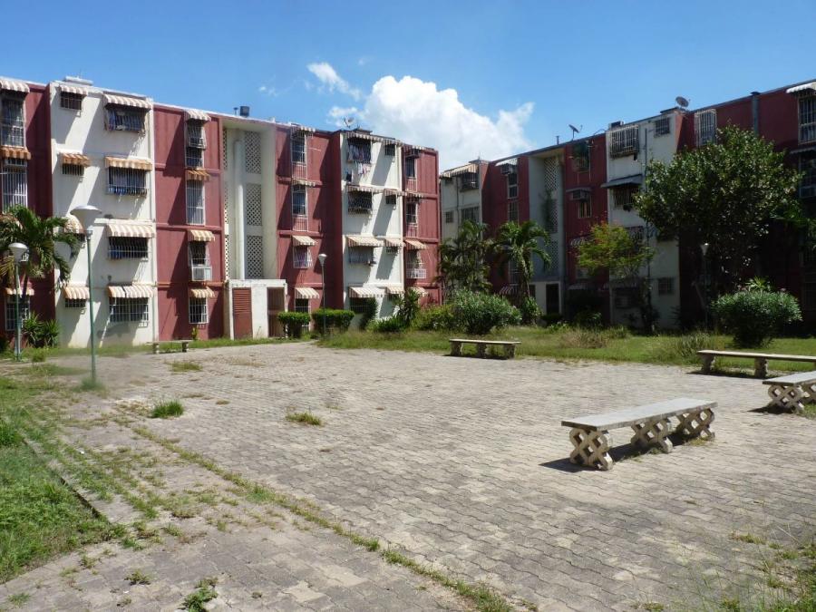 Foto Apartamento en Venta en Fundacion Maracay, Maracay, Aragua - BsF 16.000 - APV122637 - BienesOnLine