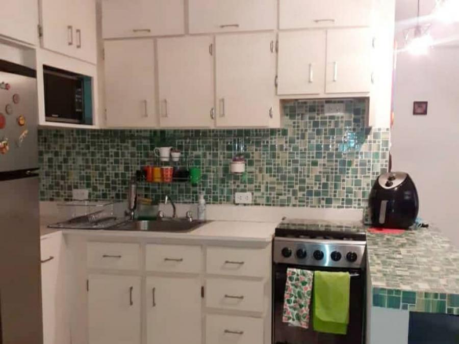 Foto Apartamento en Venta en LA LAGO, Maracaibo, Zulia - U$D 16.000 - APV149152 - BienesOnLine