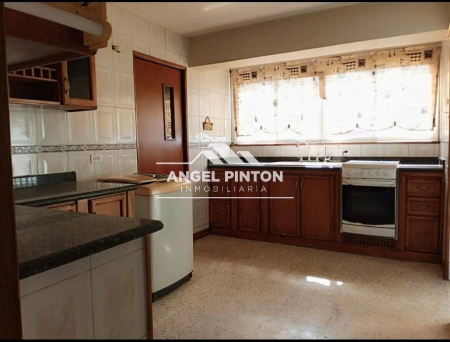 Foto Apartamento en Venta en LA PARAGUA, Maracaibo, Zulia - U$D 18.000 - APV216651 - BienesOnLine