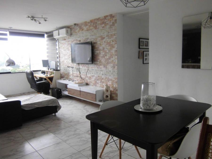 Foto Apartamento en Venta en Las Quintas, Naguanagua, Carabobo - U$D 14.000 - APV136912 - BienesOnLine