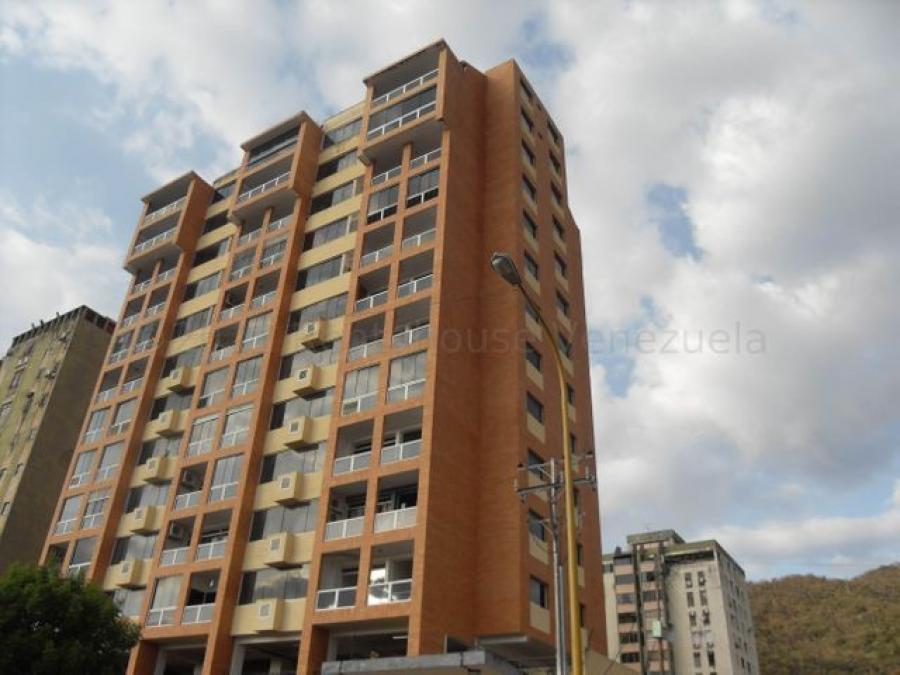 Foto Apartamento en Venta en Lomas del Este, Valencia, Carabobo - U$D 14.000 - APV158558 - BienesOnLine