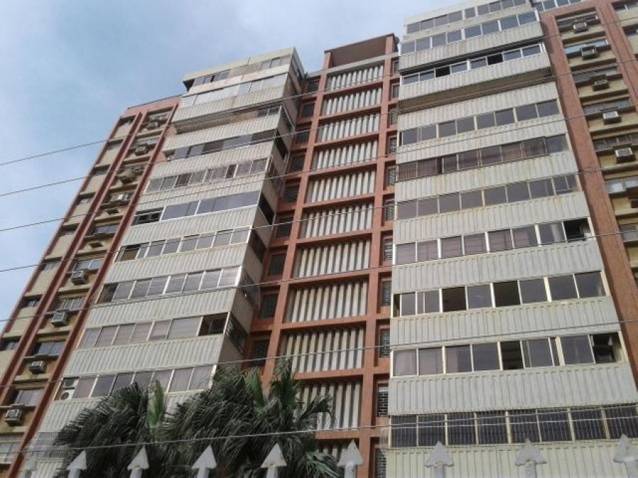 Foto Apartamento en Venta en la lago, Maracaibo, Zulia - U$D 60.000 - APV159088 - BienesOnLine