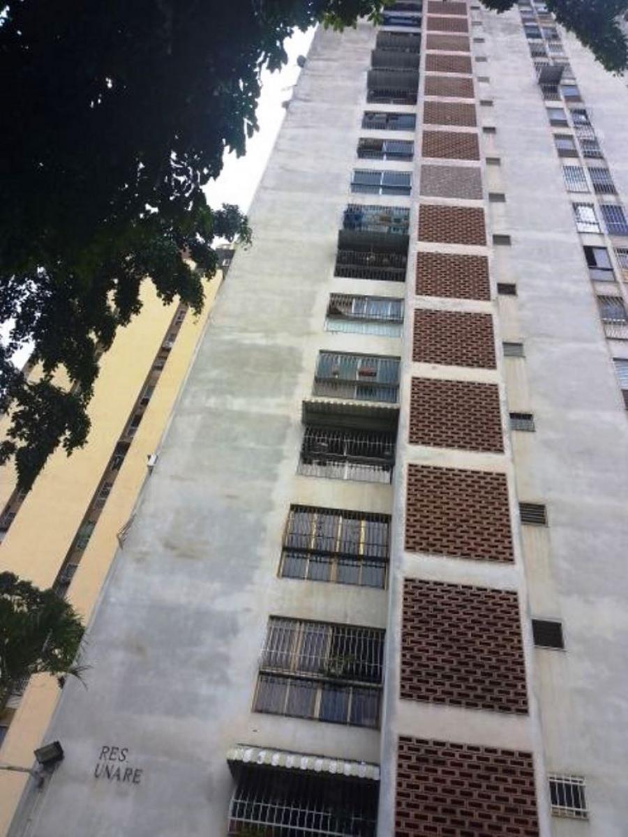 Foto Apartamento en Venta en Municipio Sucre, Caracas, Distrito Federal - U$D 32.000 - APV217330 - BienesOnLine